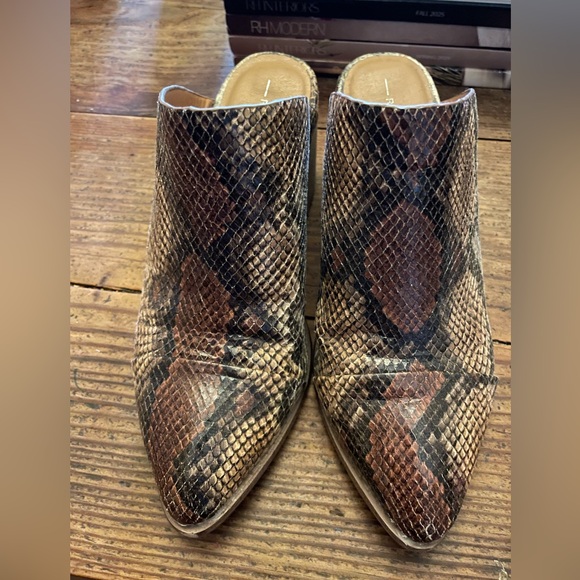 Snakeskin shoes - Picture 3 of 6